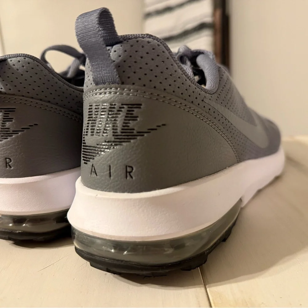 Nike 827177-002 Air Max Turbulence LS
Cool Grey 11.5 - Picture 7 of 11